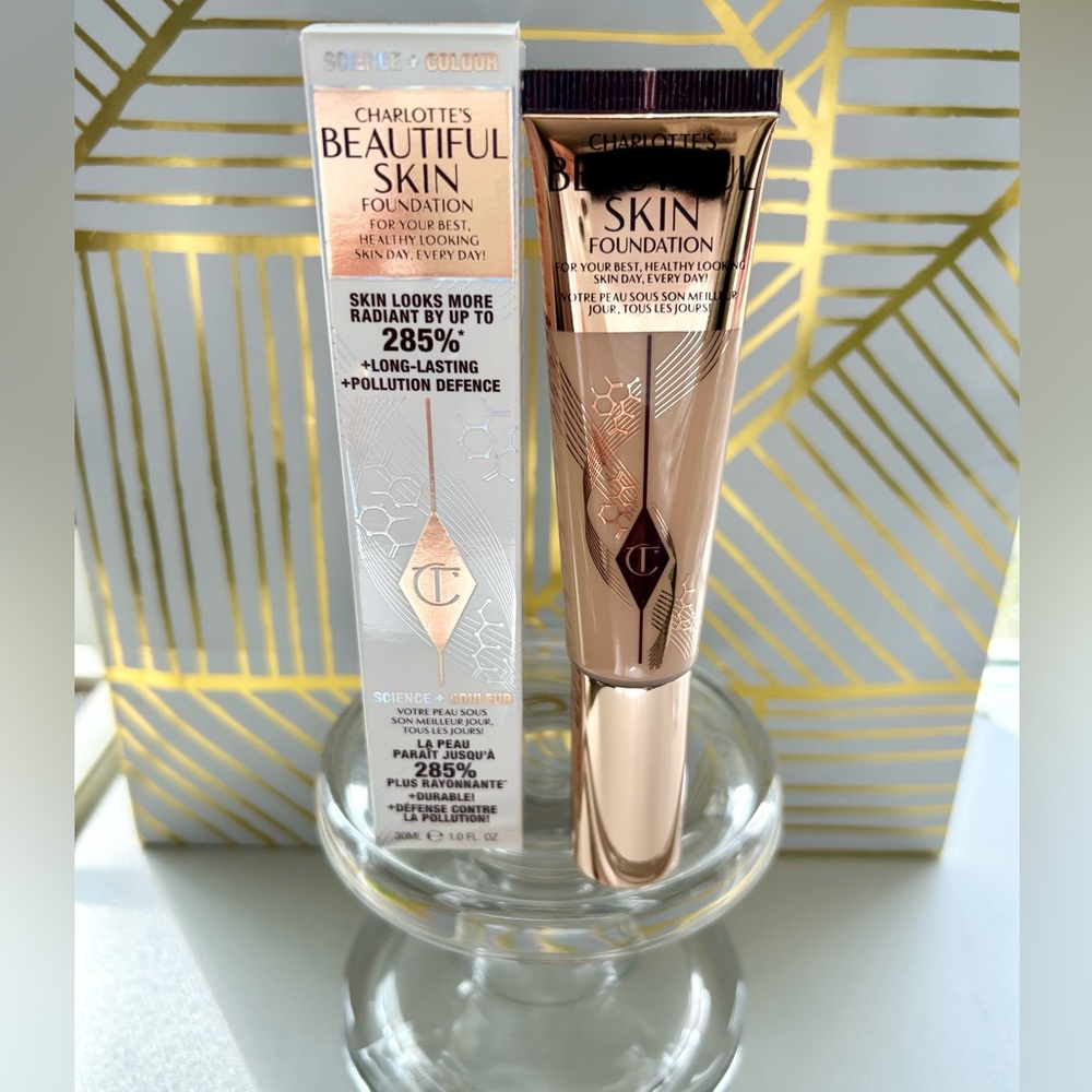 ✨Charlotte Tilbury Beautiful Skin Foundation 3 Cool | New in Box | Full Size✨